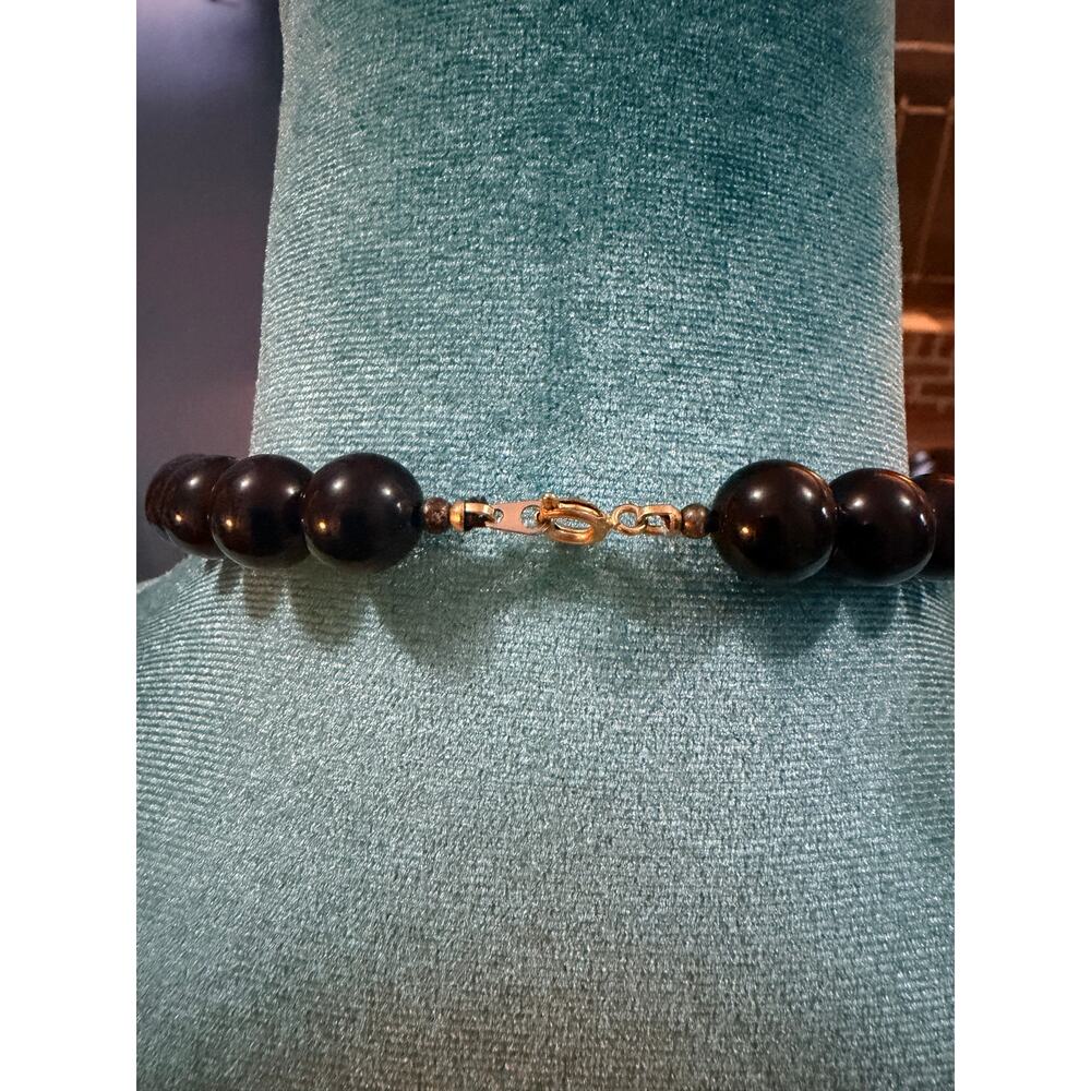 Vintage Black & White Chunky Bead Necklace Retro Mod Statement Necklace - Picture 4 of 4